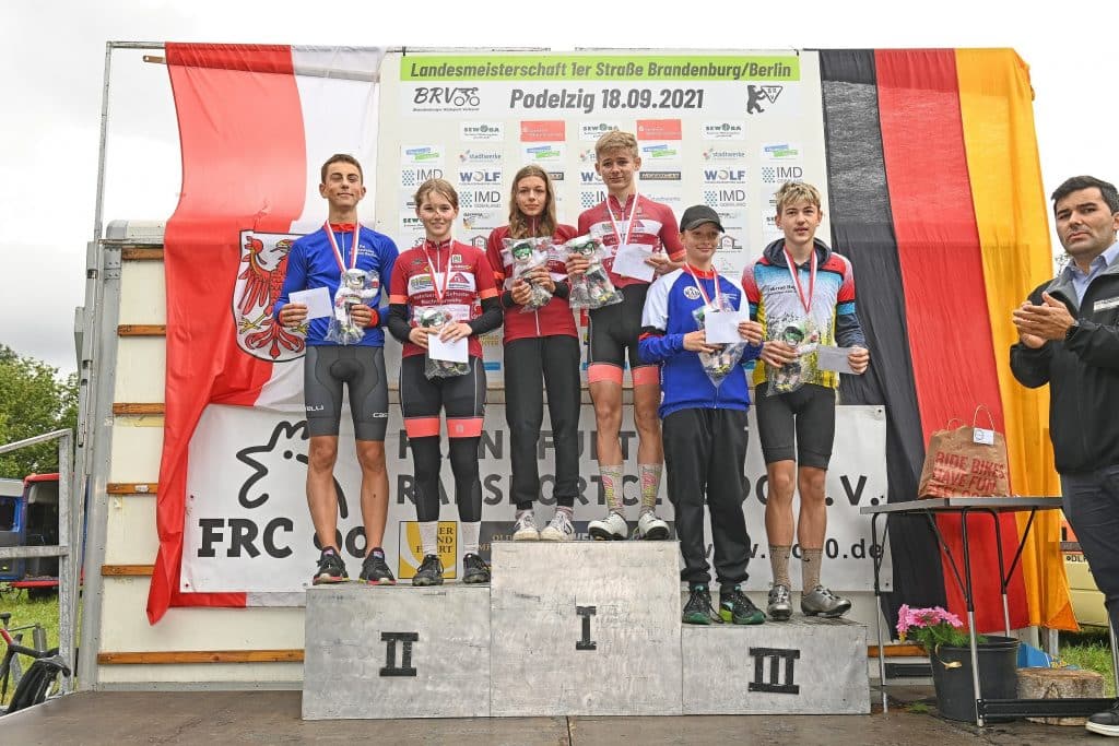 18 09 2021 Berliner Meisterschaft U15 1 Plätze Ella Grüneberg und Tilman Leben 2 Platz Emily Schwar Fotograf Dietrich Kammer