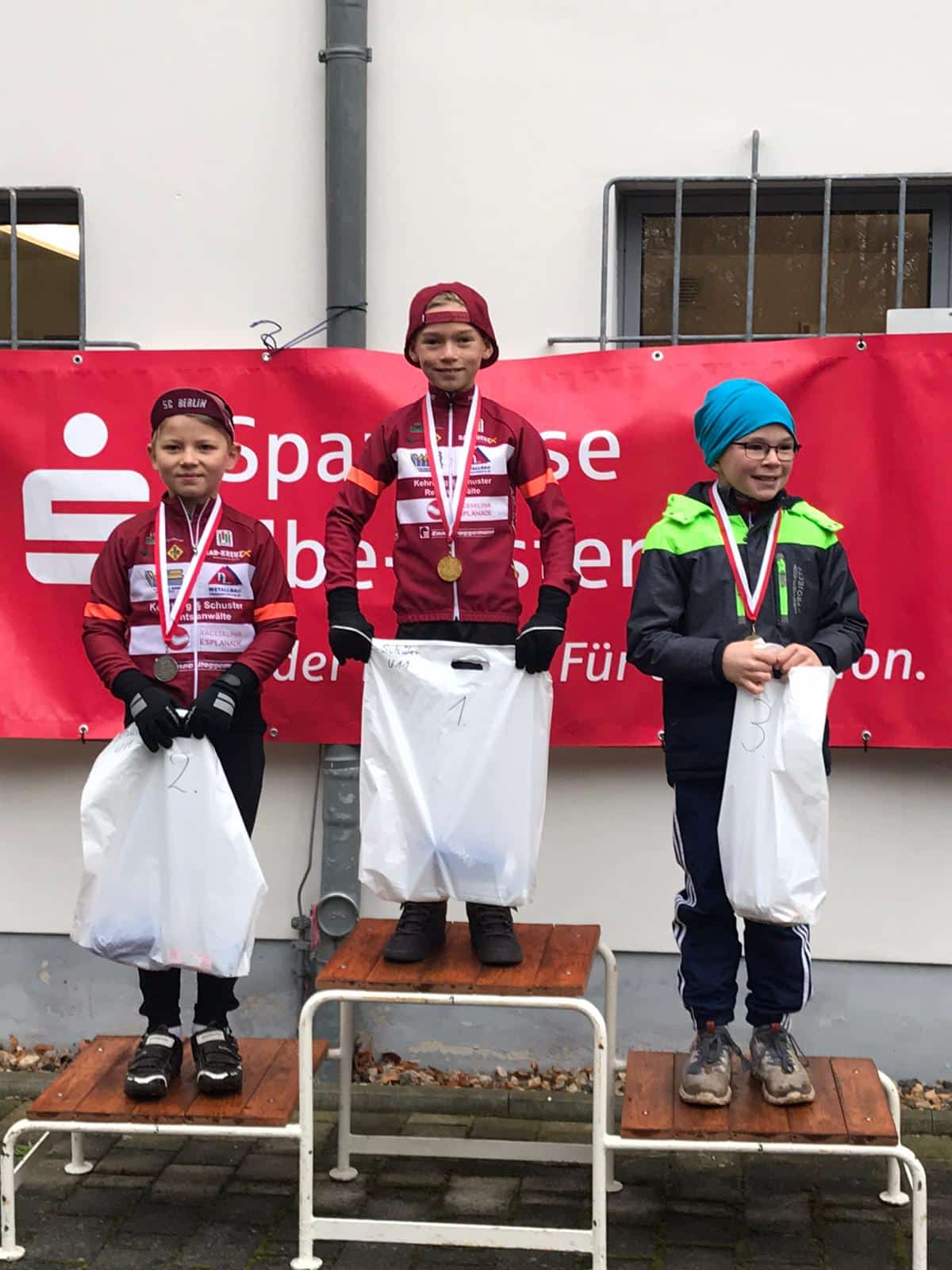 Berliner Cross Meisterschaften U11 1 Platz Emil Fischer 2 Platz Stephan Max Ringel